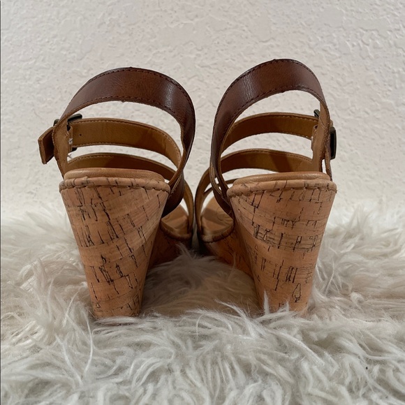 BOC SCHIRRA TAN WEDGE SANDALS SIZE 10 NEW - Picture 6 of 16